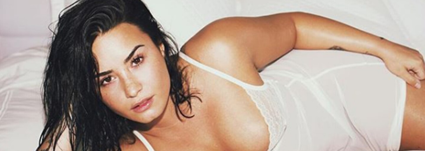 Demi Lovato v najnovšej pesničke naznačuje, že sa vrátila k alkoholizmu. Smutná balada vám zlomí srdce