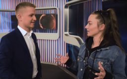 Deň s Dominikom Matulajom: Prečo vstáva o 3:30 ráno, čo sa stane, keď zaspí a ako vzniká Teleráno?