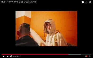 Desiatky doposiaľ nezverejnených backstage záberov z Pil C-ho kariéry v piatich minútach. Vychutnaj si nový track a predobjednávaj album! Desiatky doposiaľ nezverejnených backstage záberov z Pil C-ho kariéry v piatich minútach. Vychutnaj si nový track a predobjednávaj album!