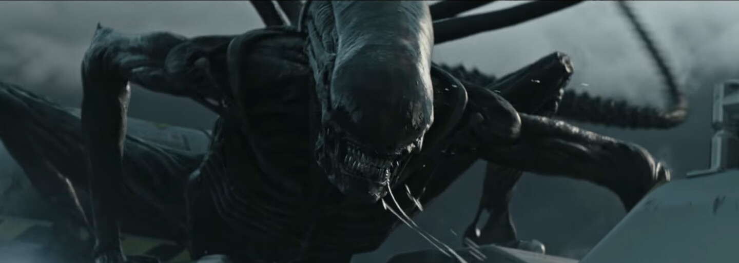 Desivé a krvavé zábery z Alien: Covenant odhaľujú prvé čriepky informácií o tom, čo sa stalo s Davidom a Elizabeth Shaw po Prometheovi