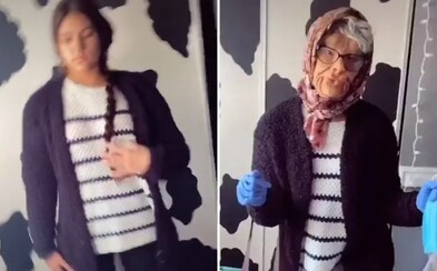 Deti z TikToku sa maskujú ako babičky, aby si mohli kúpiť alkohol. Vďaka rúškam a parochni odchádzajú z obchodu vysmiate Deti z TikToku sa maskujú ako babičky, aby si mohli kúpiť alkohol. Vďaka rúškam a parochni odchádzajú z obchodu vysmiate