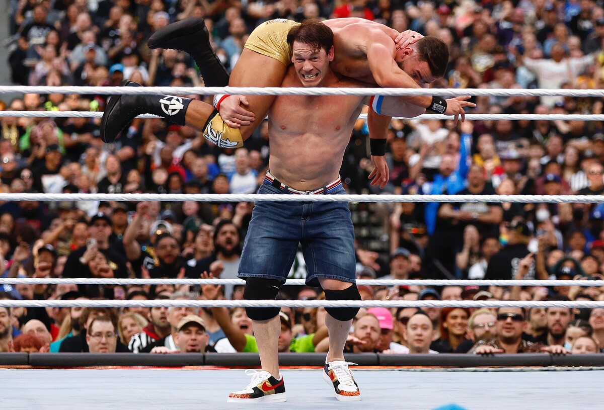 John Cena v jorts.