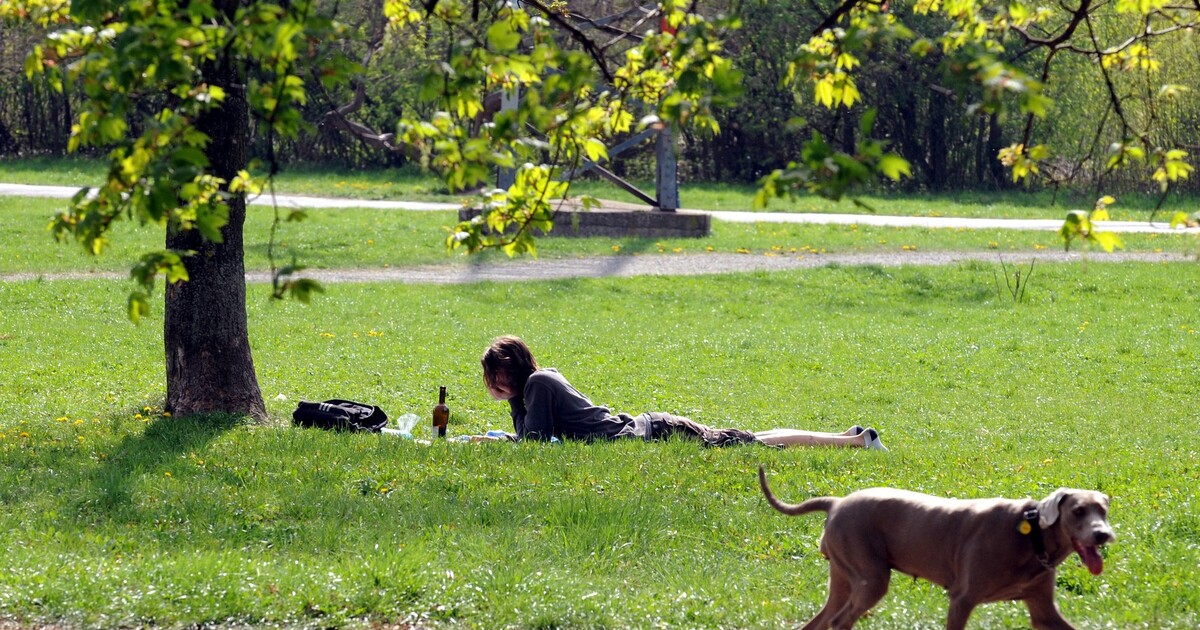 Počasí na víkend: Vytáhni sandály. Teploměry dosáhnou na letní teploty
