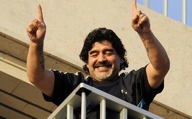Diego Maradona zemřel Diego Maradona zemřel