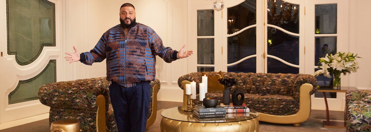 DJ Khaled přichází s kolekcí vlastního luxusního nábytku. Ve sbírce se nachází i obrovský trůn