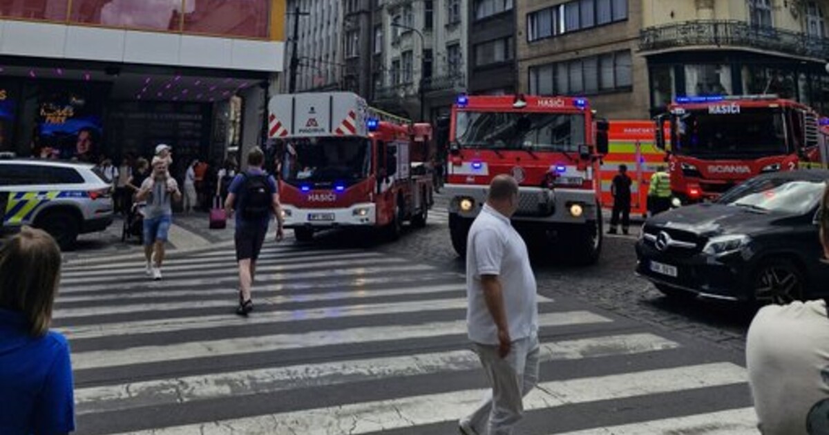 Blackout v Česku: Kolabující doprava, lidé zaseklí ve výtazích a nefunkční zákaznické linky