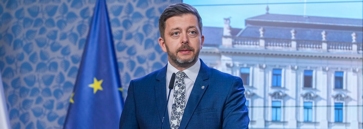 Dnes je Den lidských práv. Trans*lidé mají právo být sami sebou i bez sterilizace, napsal Rakušan
