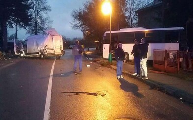Dnes ráno sa v Žiline stala vážna dopravná nehoda. Vyžiadala si 9 zranených Dnes ráno sa v Žiline stala vážna dopravná nehoda. Vyžiadala si 9 zranených
