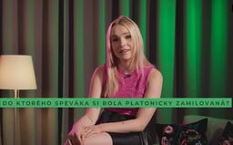 Do ktorého speváka bola Moma platonicky zamilovaná a aké skladby si púšťa, keď sa chystá na párty?