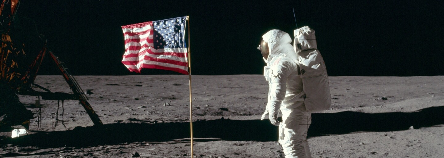 Do roku 2030 budou astronauti žít a pracovat na Měsíci, míní představitel NASA