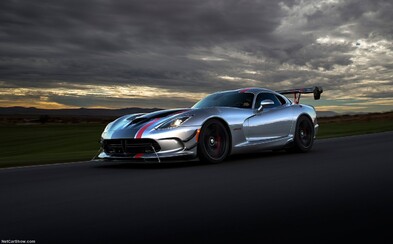 Dodge Viper ACR 2016: Najbrutálnejšia sériová zmija prichádza s veľkými ambíciami! Dodge Viper ACR 2016: Najbrutálnejšia sériová zmija prichádza s veľkými ambíciami!