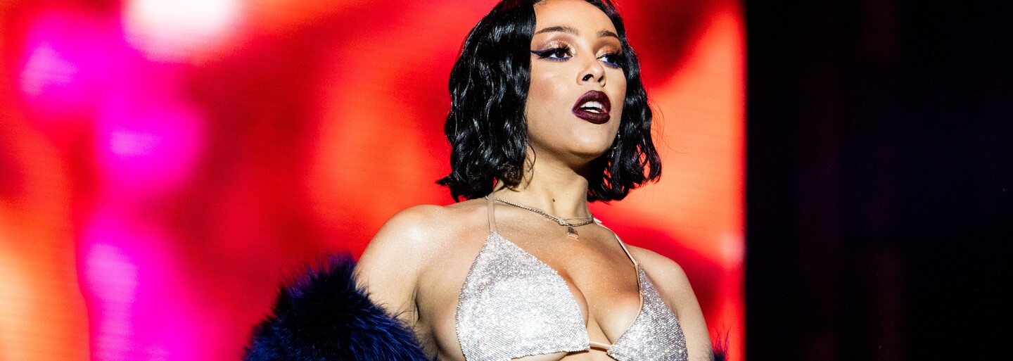 Doja Cat oznámila, že končí s hudbou. Kariéru prirovnala k nočnej more a fanúšikom odkázala, aby ju prestali sledovať