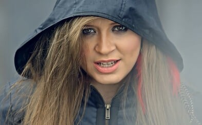 Dominika Mirgová neoddychuje ani na materskej, popová diva posiela inšpiratívnu skladbu Tu sme boli Dominika Mirgová neoddychuje ani na materskej, popová diva posiela inšpiratívnu skladbu Tu sme boli