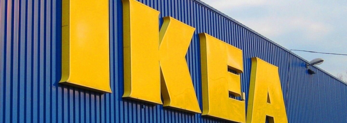 Drahá taška od Balenciagy inspirovala mnoho návrhů. Vznikly IKEA kalhotky nebo pouzdro na mobil, ale zapojil se i samotný řetězec