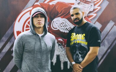 Drake nazval Eminema najlepším raperom, aký sa kedy dostal na mikrofón. Na koncerte v Detroite bol Drizzyho tajný hosť Drake nazval Eminema najlepším raperom, aký sa kedy dostal na mikrofón. Na koncerte v Detroite bol Drizzyho tajný hosť