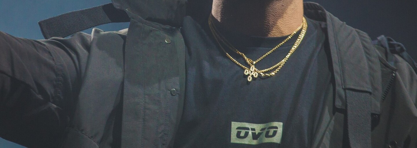 Drake nespí na vavrínoch a prináša nám projekt Scary Hours obsahujúci dve nové skladby