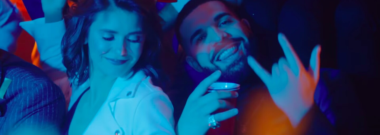 Drake v novom videoklipe spomína na svoje herecké začiatky. Odhaľuje aj cover a prezrádza dátum vydania albumu Scorpion