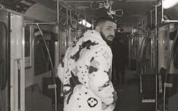 Drake vydal nový album aj videoklip bez akejkoľvek reklamy. Koľko rekordov prekoná projekt Honestly, Nevermind? 