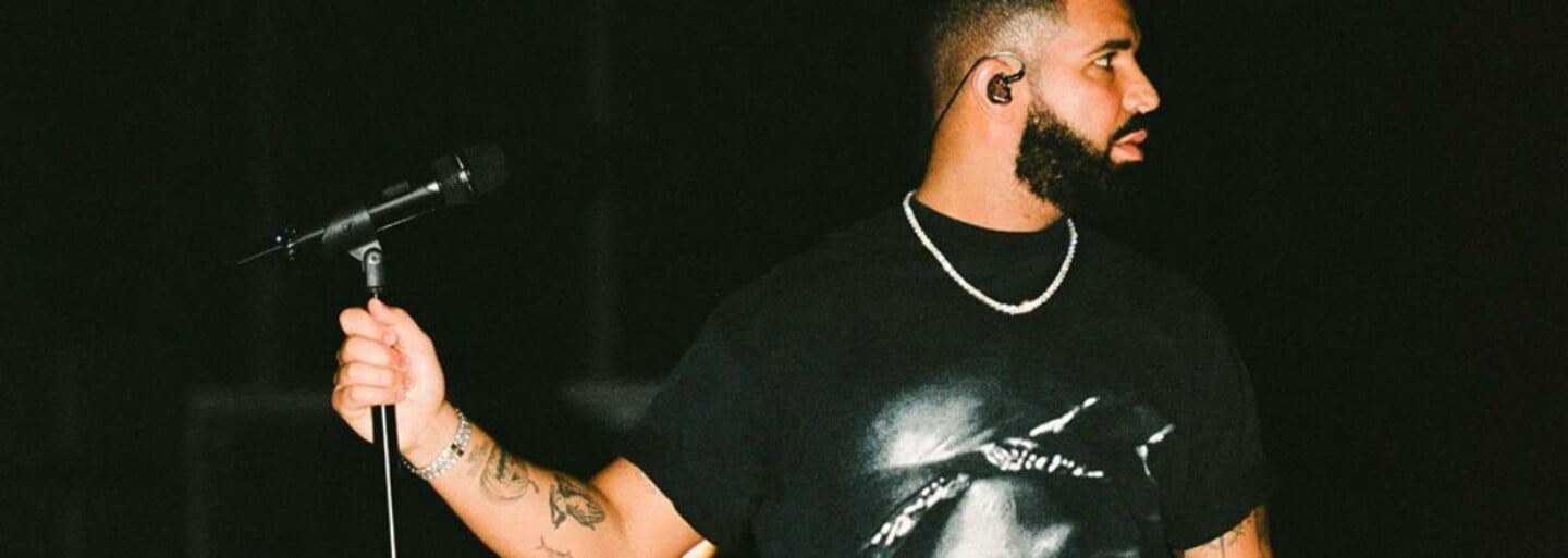 Drake vzdáva hold zosnulému Tupacovi dvojicou diamantových príveskov za vyše 500-tisíc eur