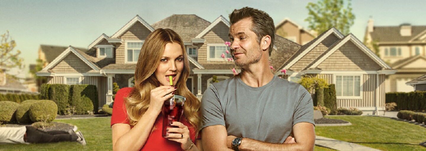 Drew Barrymore vstane z mŕtvych a zatúži po ľudskom mäse v novom traileri pre bláznivý hororový zombie úlet Santa Clarita Diet od Netflixu