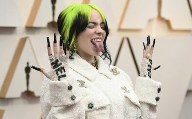 Držte už konečně huby! Billie Eilish štvou bílí lidé, kteří marginalizují hnutí Black Lives Matter Držte už konečně huby! Billie Eilish štvou bílí lidé, kteří marginalizují hnutí Black Lives Matter