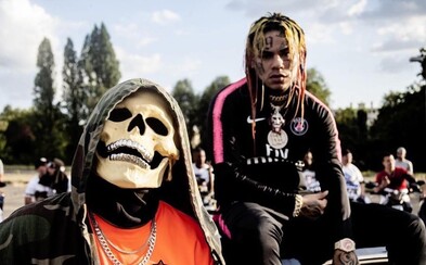 Duhový Tekashi 6ix9ine si udělil titul krále Evropy. Tentokrát rapuje do elektronické hudby Duhový Tekashi 6ix9ine si udělil titul krále Evropy. Tentokrát rapuje do elektronické hudby