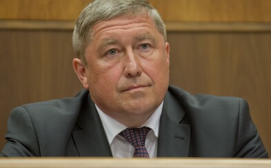 Dušanovi Kováčikovi chodí plat, aj keď je vo väzbe a už nie je špeciálnym prokurátorom. Ročne zarobil aj 100-tisíc eur Dušanovi Kováčikovi chodí plat, aj keď je vo väzbe a už nie je špeciálnym prokurátorom. Ročne zarobil aj 100-tisíc eur