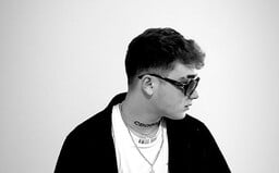 Dva roky jsem měl psycho vztah, tak jsem vypsal bolest do tracků. AMK je nová hvězda, co to dotáhla až do Universal Music