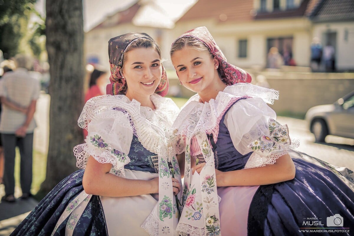 kroje sarah velké pavlovice