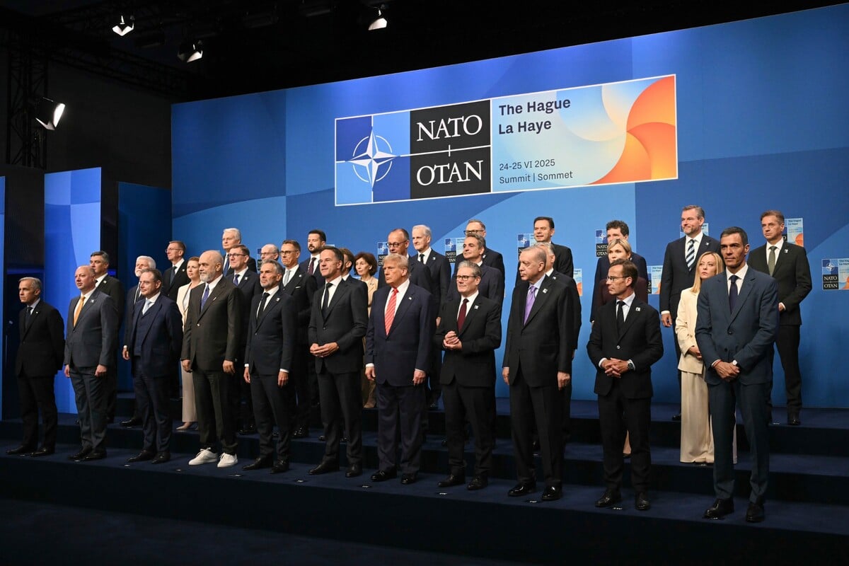 Holandsko, NATO, summit