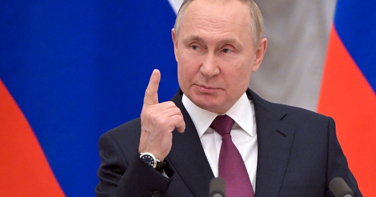 Ruský stand-up komik dostal za vtipy téměř šest let vězení. Kritizoval válku, označili ho za teroristu