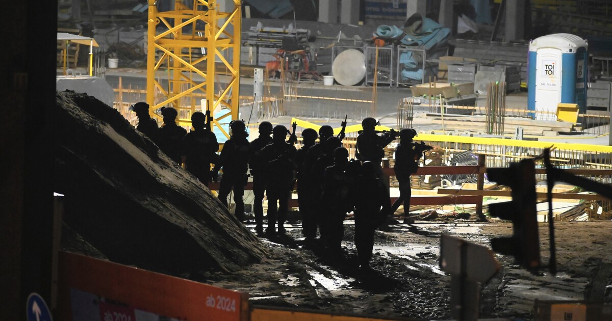 Střelba v Hamburku: Zemřelo osm lidí, motiv zůstává nejasný. Petr Pavel vyjádřil soustrast