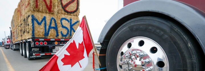 Kanadské hlavní město zažívá masivní protesty. Ottawu zatarasil „Konvoj svobody“