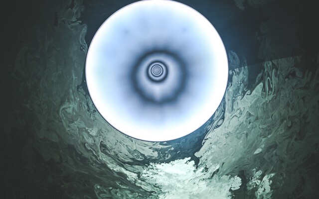 Výstava Resonance of light v Inchebe ti ukáže hypnotické diela, z ktorých nespustíš oči