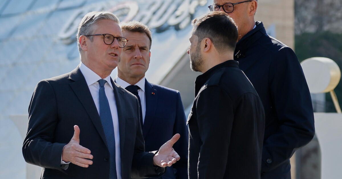 Ukrajina souhlasí s 30denním příměřím. Pokud Moskva odmítne, Macron a Merz varují před následky