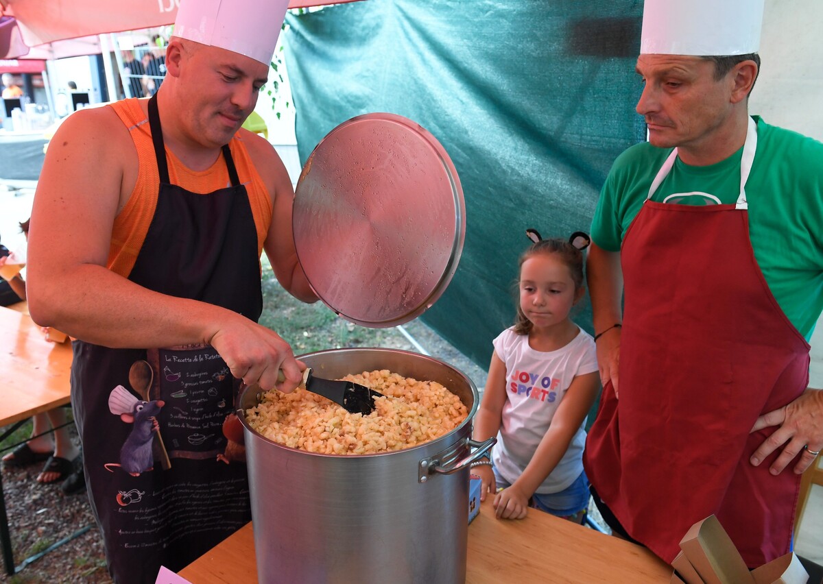 Na snímke kendické halušky na XII. ročníku festivalu Kendické kapustové slávnosti. (ilustračná fotografia)