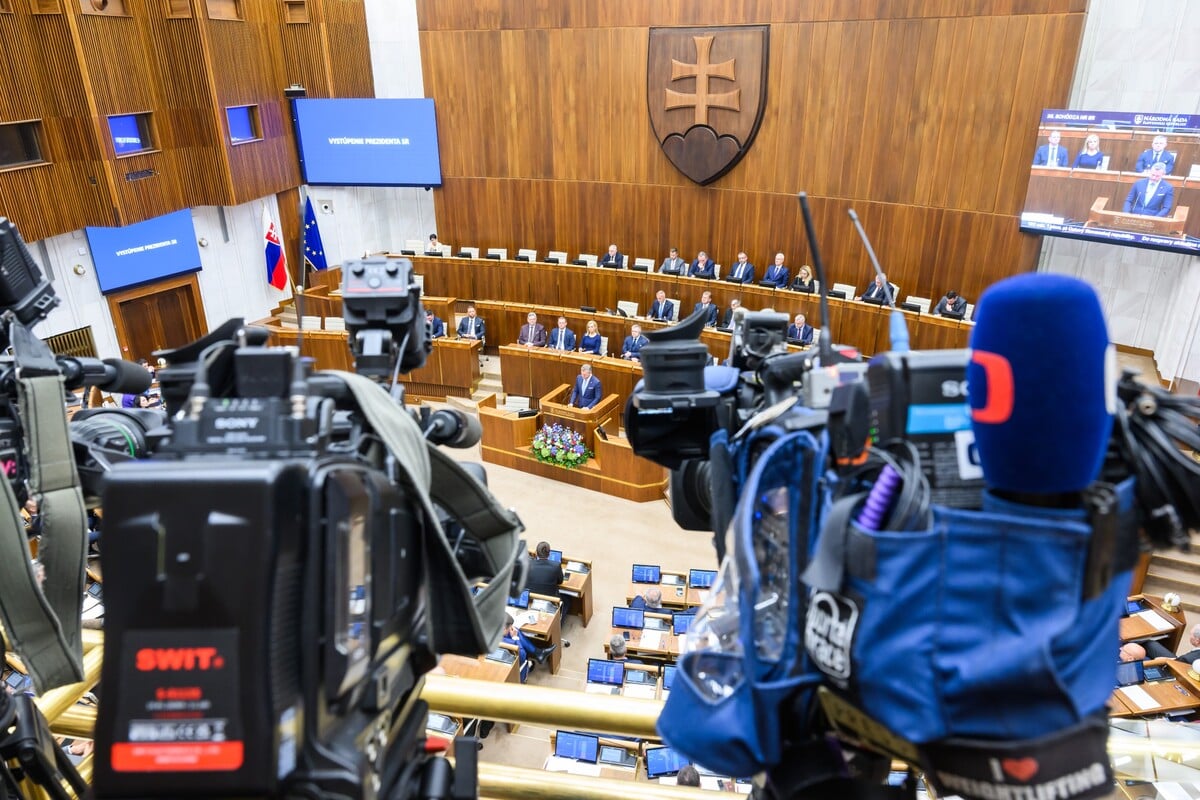 PARLAMENT