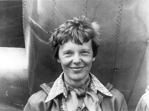 Ve kterém roce přeletěla Amelia Mary Earhart jako první žena Atlantský oceán?