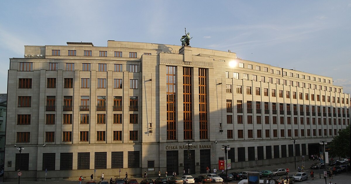 Českým bankám budou chybět miliardy, pocítí to hlavně klienti