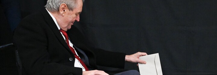 Prezident Miloš Zeman už má odvoleno. Naznačil, že dal hlas opět Babišovi