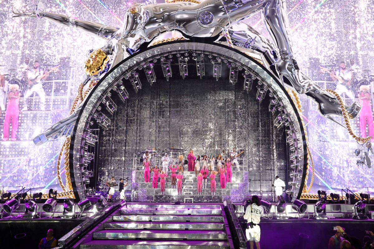 Motívy kyberbotov, ktoré použila Beyoncé počas Renaissance World Tour, sú veľmi podobné estetike japonského umelca.