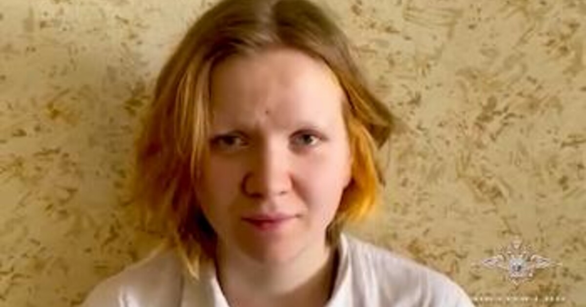 Tato žena se přiznala k atentátu na proruského blogera. Ve videu popsala, jak přinesla sošku s bombou do kavárny