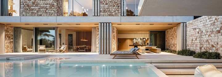 Slovenskí architekti navrhli vilu snov na ostrove Malorka. Vychutnaj si moderný dizajn a atmosféru Stredozemného mora