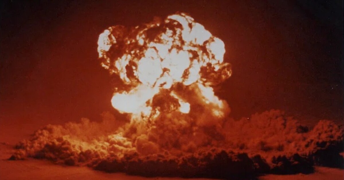 PRŮZKUM: Většina obyvatel Polska by byla pro disponování jadernými zbraněmi