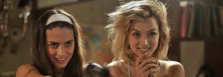 Kráska Ana de Armas si bude v erotickom thrilleri s Benom Affleckom striedať milencov
