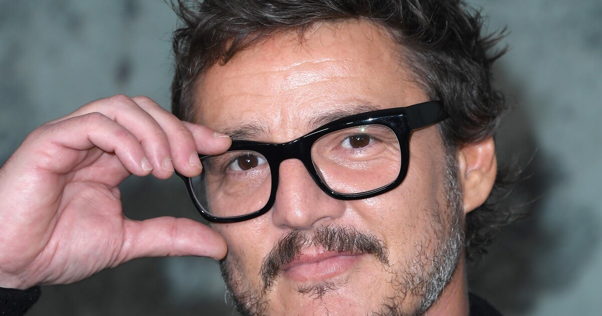 Pedro Pascal nechával fanoušky, aby mu na společných fotkách sahali prsty do očí. Později toho litoval