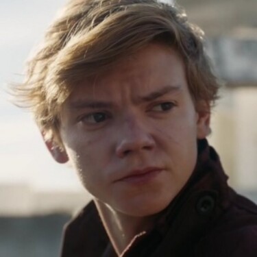 Thomas Brodie Sangster má...