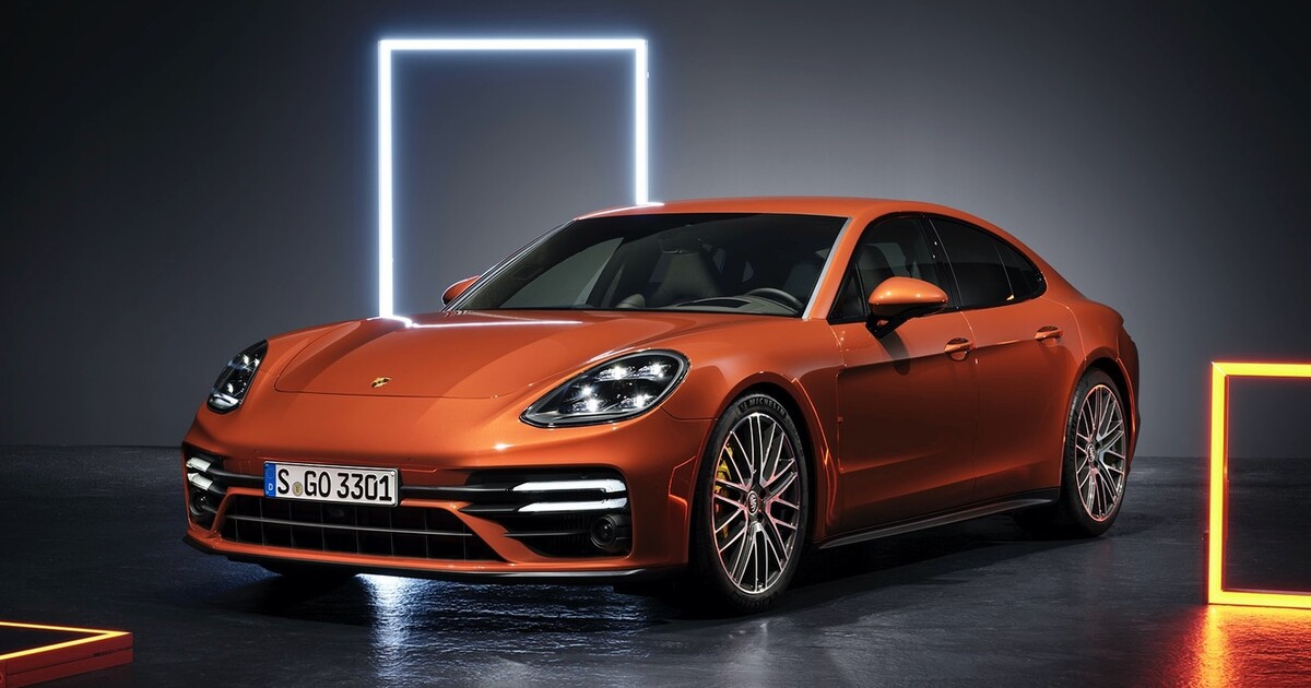 Porsche hlási návrat k tradíciám. Predstavilo najrýchlejší luxusný
