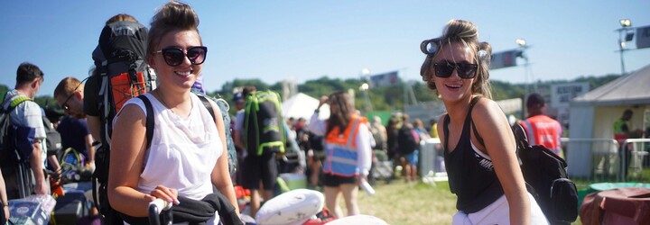 Volodymyr Zelenskyj sa prihovoril divákom na festivale Glastonbury. Táto vojna nás nesmie zlomiť, odkázal davu