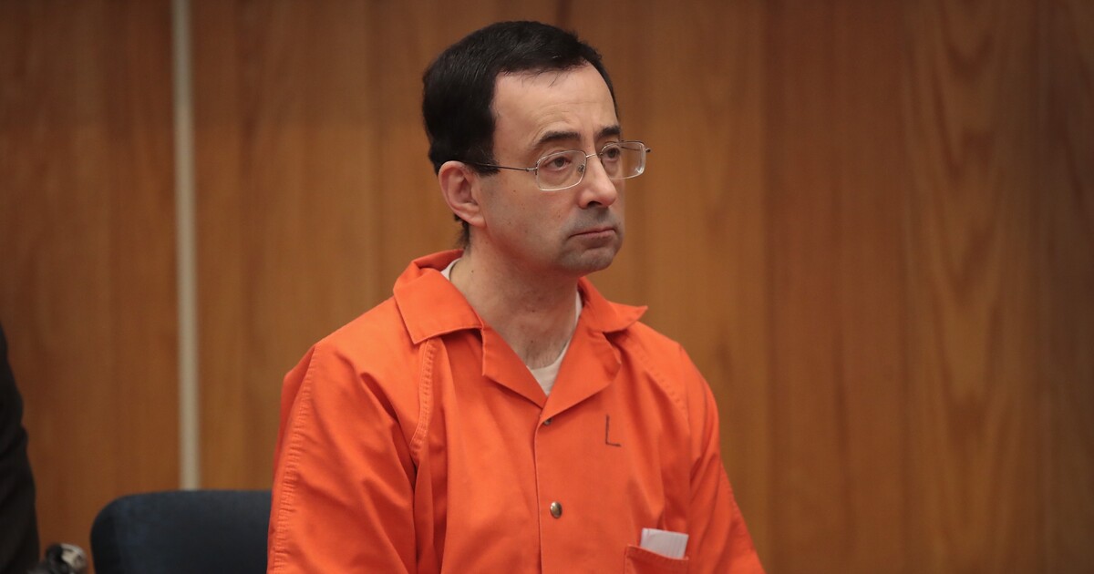 Lékaře Larryho Nassara, který zneužíval gymnastky, pobodal spoluvězeň